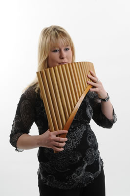 Romy beim Musizieren